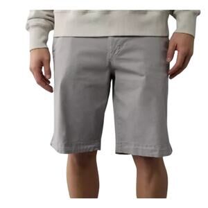NWT New American Eagle Mens Size 32 Flex Below The Knee Light Gray Khaki Shorts